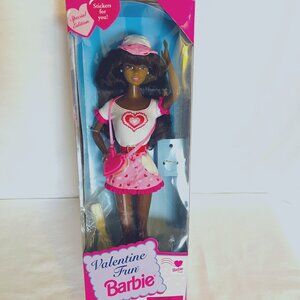 BARBIE - RARE 1996 Valentine Fun Doll. Great Condition.